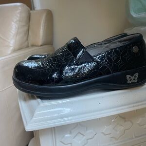 Algeria by Born - black patent leather shoes very comfortable